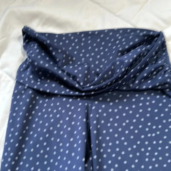 Nike Yoga High-Rise Dots Twist 7/8 Leggings size small - Picture 3 of 5
